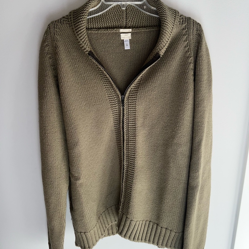 Massimo Alba- Italian hand made Olive Green Men’s Sweater. WORN ONCE